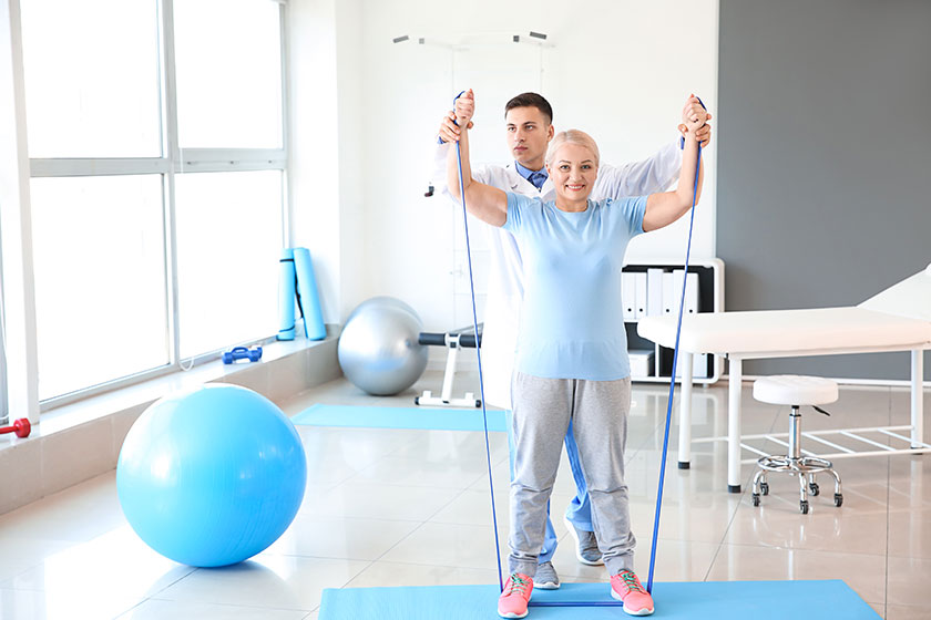 How Personal Care Facilities In Eagleville, PA Help Your Aging Parents Recover After Surgery How Personal Care Facilities In Eagleville, PA Help Your Aging Parents Recover After Surgery