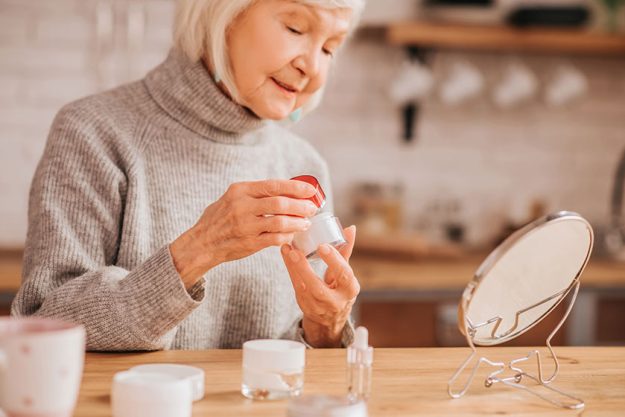 How Memory Care In Plymouth Meeting, PA Helps Your Loved Ones With Daily Tasks